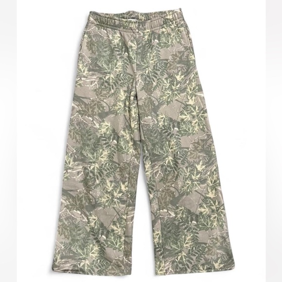 Lazy Sundays Pants - Lazy Sunday Green Leafy Camo Sweatpants Size M